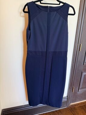 MaxMara Textured Navy back zip sheath dress sz 12 fits more like a 10.